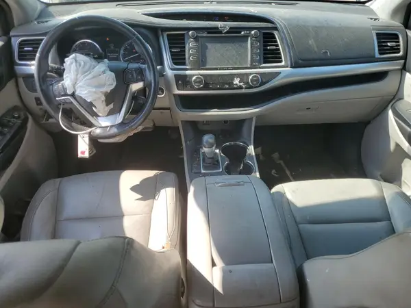 5TDJKRFH9GS349133 2016 TOYOTA HIGHLANDER - Image 8