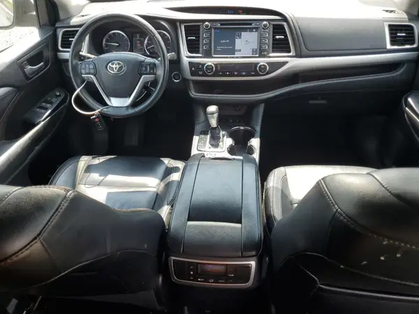 5TDJKRFH9GS501427 2016 TOYOTA HIGHLANDER - Image 8