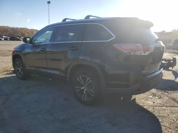 5TDJKRFH9GS504134 2016 TOYOTA HIGHLANDER - Image 2