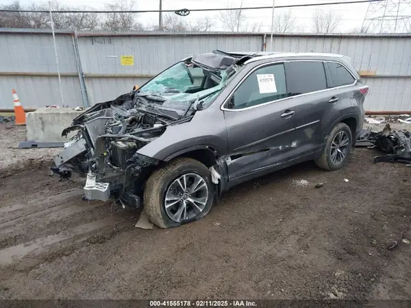 5TDJKRFH9GS505090 2016 TOYOTA HIGHLANDER - Image 2
