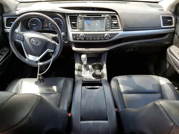 5TDJKRFH9GS506210 2016 TOYOTA HIGHLANDER - Image 8