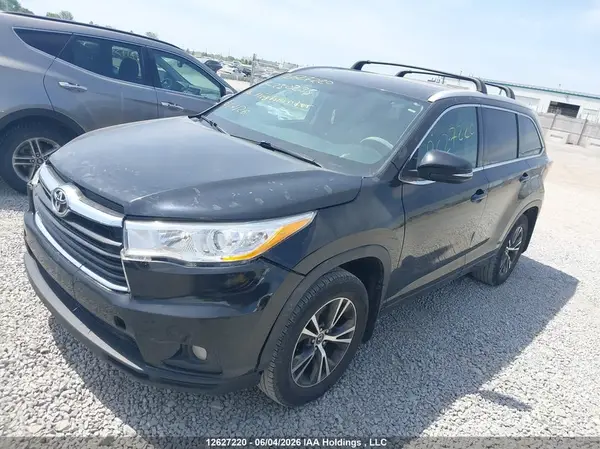 5TDJKRFHXGS230295 2016 TOYOTA HIGHLANDER - Image 2