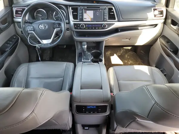 5TDJKRFHXGS241085 2016 TOYOTA HIGHLANDER - Image 8