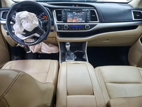 5TDJKRFHXGS241409 2016 TOYOTA HIGHLANDER - Image 8