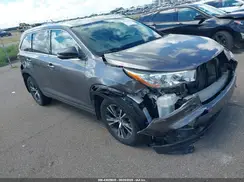 5TDJKRFHXGS242432 2016 TOYOTA HIGHLANDER