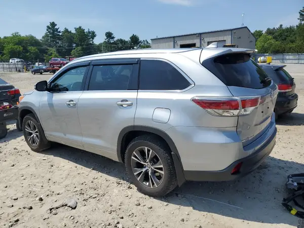 5TDJKRFHXGS246268 2016 TOYOTA HIGHLANDER - Image 2