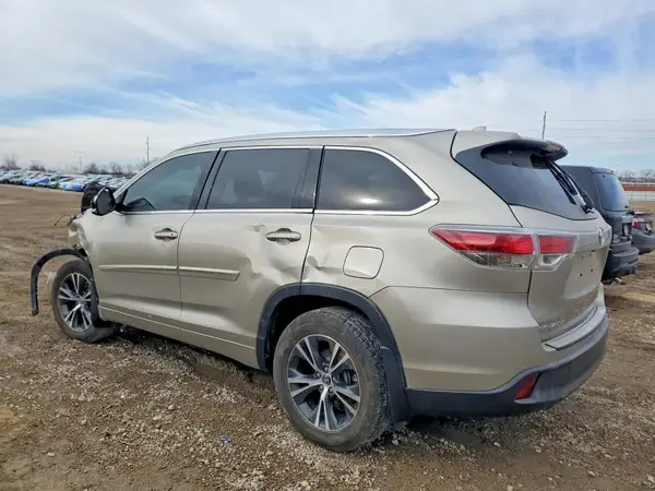 5TDJKRFHXGS246769 2016 TOYOTA HIGHLANDER - Image 2