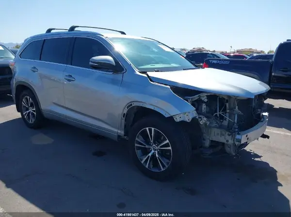 5TDJKRFHXGS247601 2016 TOYOTA HIGHLANDER - Image 1