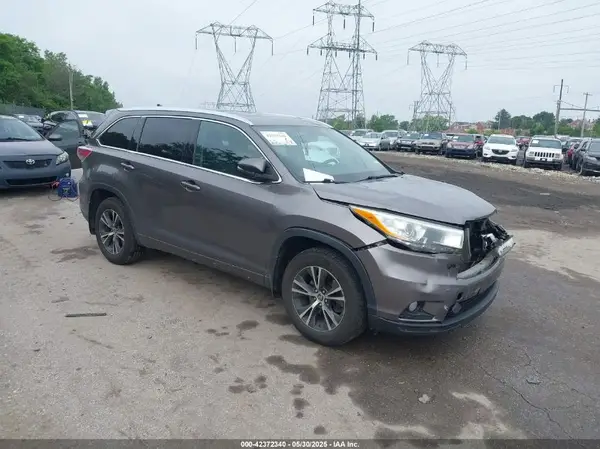 5TDJKRFHXGS258923 2016 TOYOTA HIGHLANDER - Image 1