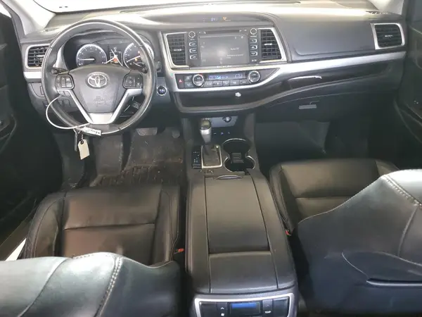 5TDJKRFHXGS259750 2016 TOYOTA HIGHLANDER - Image 8