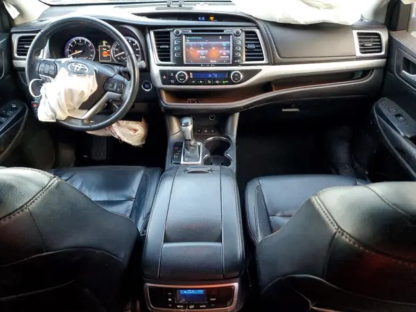 5TDJKRFHXGS266293 2016 TOYOTA HIGHLANDER - Image 8