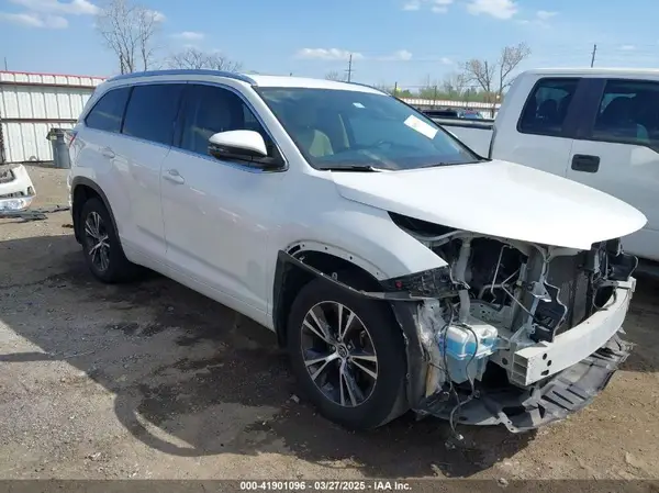 5TDJKRFHXGS269341 2016 TOYOTA HIGHLANDER - Image 1