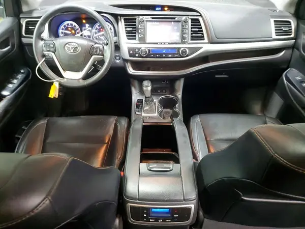 5TDJKRFHXGS282333 2016 TOYOTA HIGHLANDER - Image 8