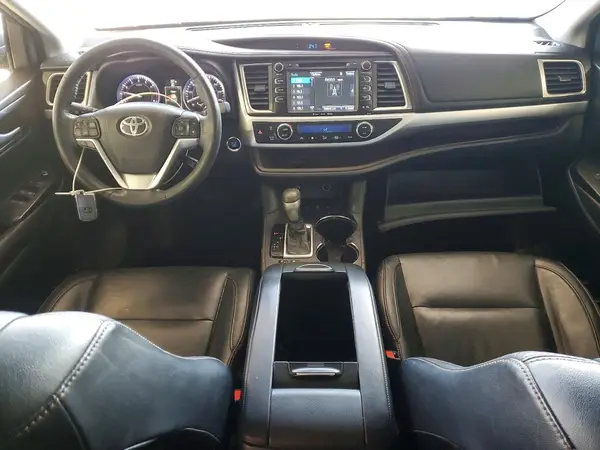 5TDJKRFHXGS282719 2016 TOYOTA HIGHLANDER - Image 8