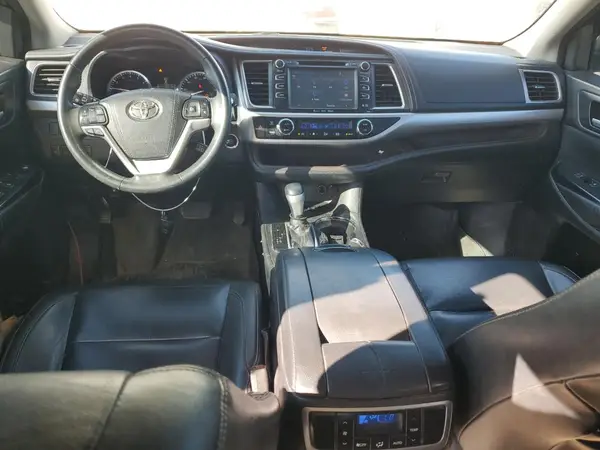 5TDJKRFHXGS290058 2016 TOYOTA HIGHLANDER - Image 8