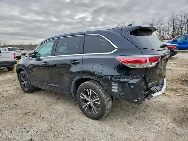 5TDJKRFHXGS309143 2016 TOYOTA HIGHLANDER - Image 2