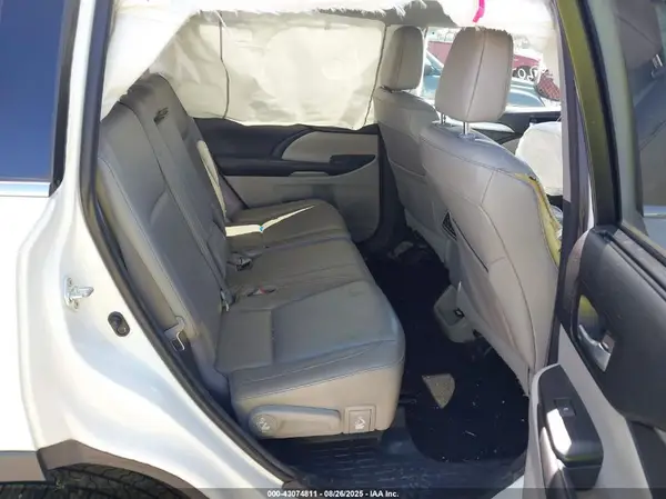 5TDJKRFHXGS312480 2016 TOYOTA HIGHLANDER - Image 8