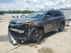5TDJKRFHXGS317775 2016 TOYOTA HIGHLANDER