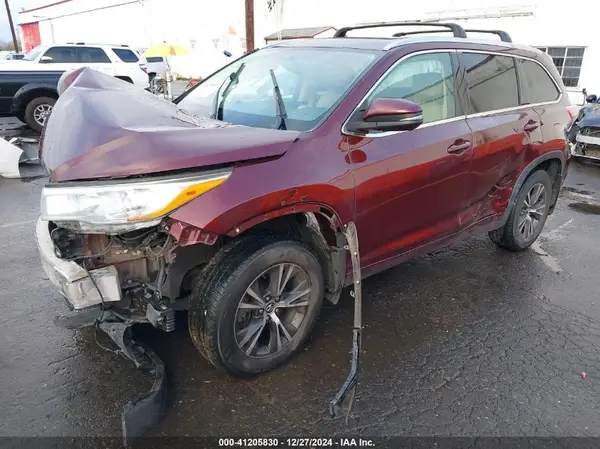 5TDJKRFHXGS317856 2016 TOYOTA HIGHLANDER - Image 2