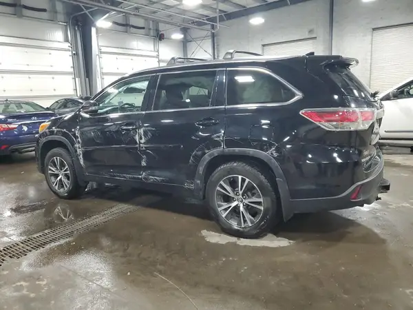 5TDJKRFHXGS320532 2016 TOYOTA HIGHLANDER - Image 2