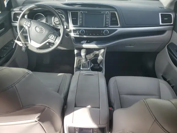 5TDJKRFHXGS322796 2016 TOYOTA HIGHLANDER - Image 8