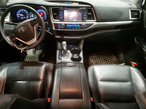 5TDJKRFHXGS323267 2016 TOYOTA HIGHLANDER - Image 8