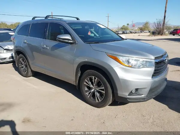 5TDJKRFHXGS327142 2016 TOYOTA HIGHLANDER - Image 1