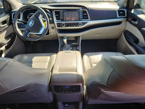 5TDJKRFHXGS327593 2016 TOYOTA HIGHLANDER - Image 8