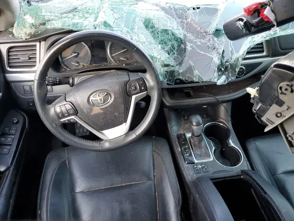 5TDJKRFHXGS336181 2016 TOYOTA HIGHLANDER - Image 8