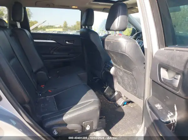 5TDJKRFHXGS339713 2016 TOYOTA HIGHLANDER - Image 8