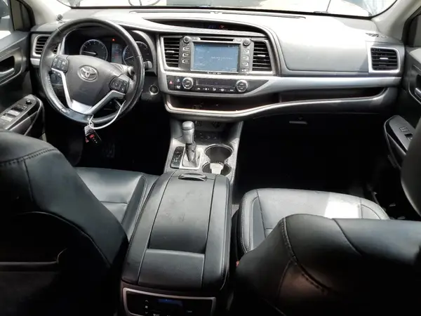 5TDJKRFHXGS349769 2016 TOYOTA HIGHLANDER - Image 8