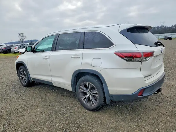 5TDJKRFHXGS350548 2016 TOYOTA HIGHLANDER - Image 2