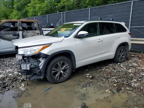 5TDJKRFHXGS352798 2016 TOYOTA HIGHLANDER - Image 1