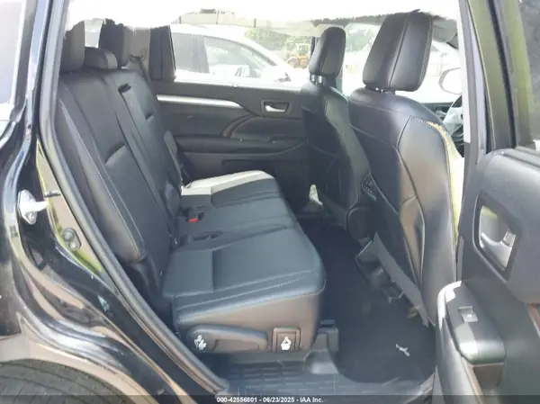 5TDJKRFHXGS353966 2016 TOYOTA HIGHLANDER - Image 8