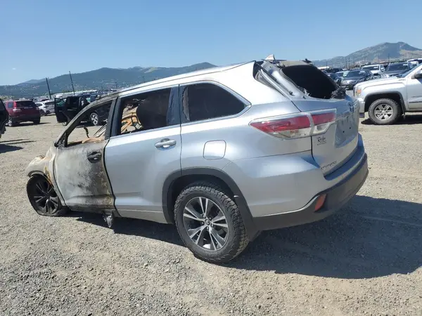 5TDJKRFHXGS355636 2016 TOYOTA HIGHLANDER - Image 2