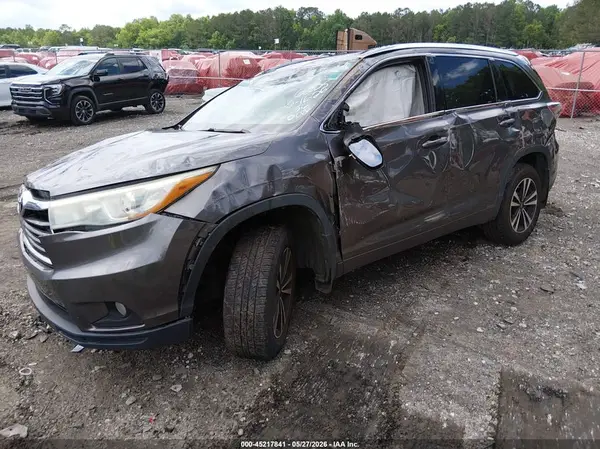 5TDJKRFHXGS356205 2016 TOYOTA HIGHLANDER - Image 2