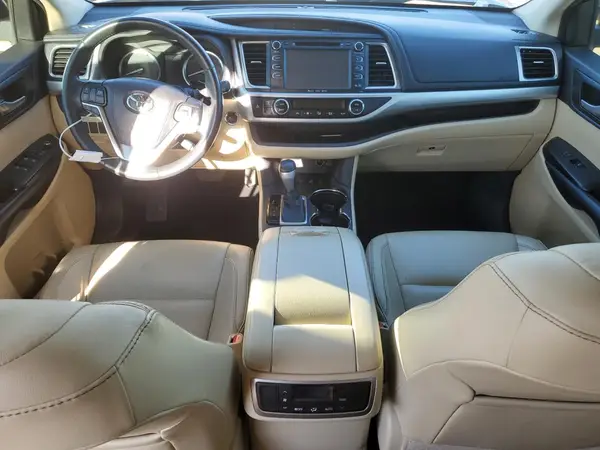 5TDJKRFHXGS501887 2016 TOYOTA HIGHLANDER - Image 8