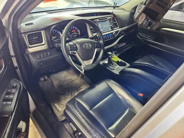 5TDJKRFHXGS503462 2016 TOYOTA HIGHLANDER - Image 8