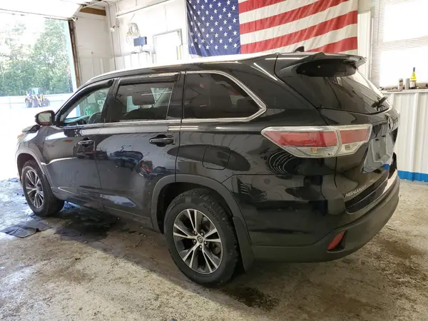 5TDJKRFHXGS504868 2016 TOYOTA HIGHLANDER - Image 2
