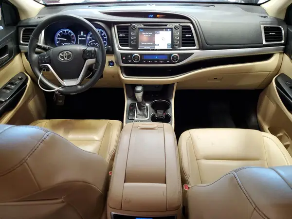 5TDJKRFHXGS504868 2016 TOYOTA HIGHLANDER - Image 8