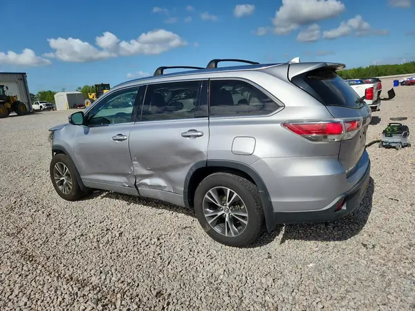 5TDJKRFHXGS506068 2016 TOYOTA HIGHLANDER - Image 2