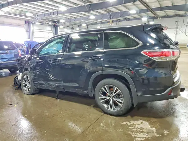 5TDJKRFHXGS506510 2016 TOYOTA HIGHLANDER - Image 2