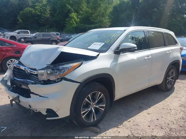 5TDJKRFHXGS506734 2016 TOYOTA HIGHLANDER - Image 2