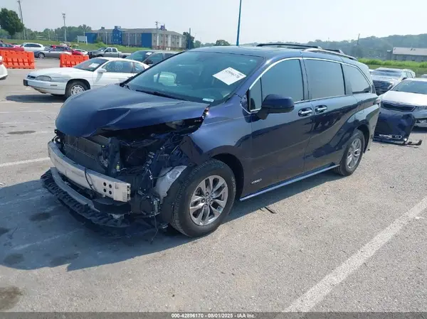 5TDJRKEC0MS018543 2021 TOYOTA SIENNA - Image 2