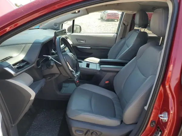 2021 TOYOTA SIENNA auction photo 7