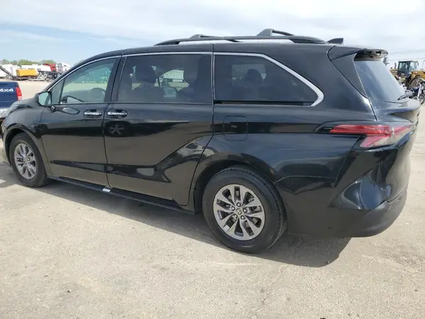 5TDJRKEC0MS022530 2021 TOYOTA SIENNA - Image 2