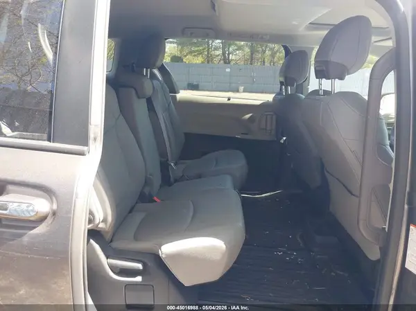 5TDJRKEC0PS173131 2023 TOYOTA SIENNA - Image 8