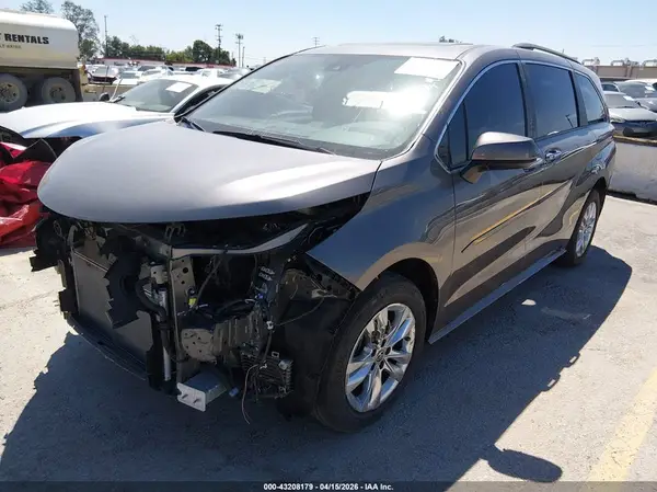 5TDJRKEC0RS188781 2024 TOYOTA SIENNA - Image 2