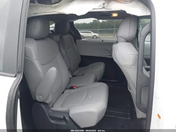 5TDJRKEC0SS236592 2025 TOYOTA SIENNA - Image 8