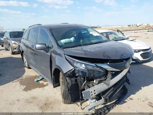 5TDJRKEC0SS241548 2025 TOYOTA SIENNA - Image 1